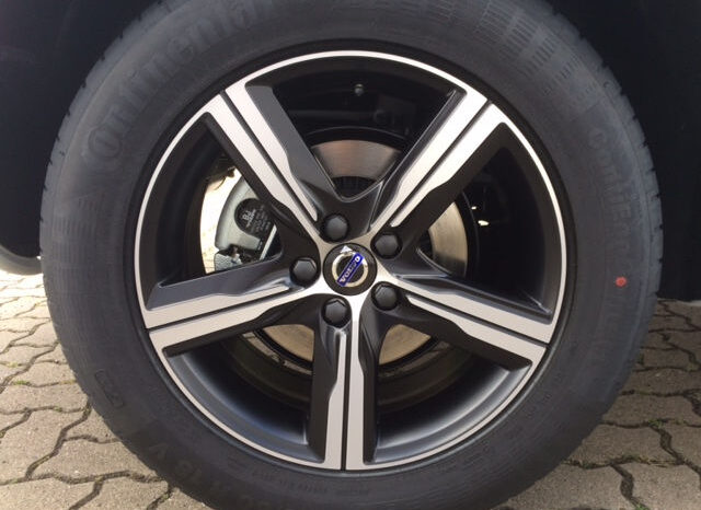 2016 Volvo XC 60 D4 Momentum Geartronic R-Design full