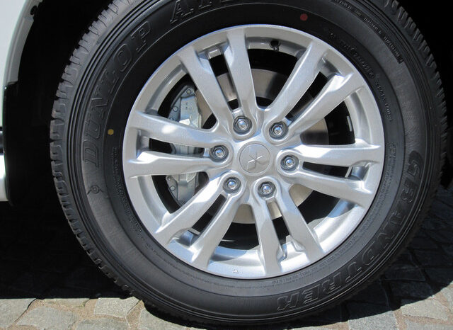 2012 Mitsubishi Pajero 3.2 DI-D Instyle full