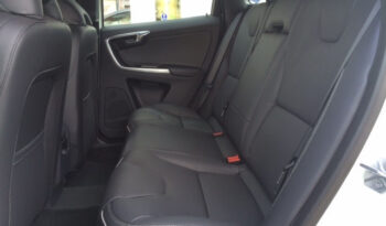 2016 Volvo XC 60 D4 Momentum Geartronic R-Design full