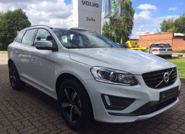 2016 Volvo XC 60 D4 Momentum Geartronic R-Design full