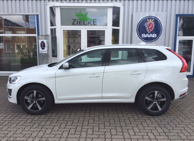 2016 Volvo XC 60 D4 Momentum Geartronic R-Design full