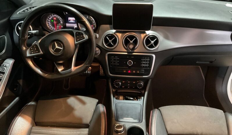 2016 Mercedes-Benz CLA 200 full