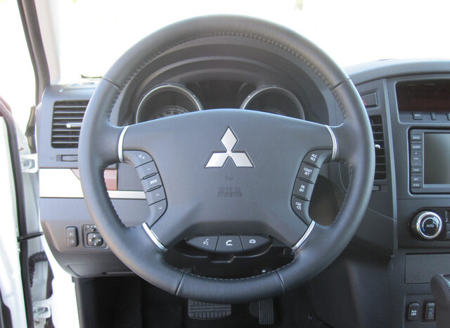 2012 Mitsubishi Pajero 3.2 DI-D Instyle full