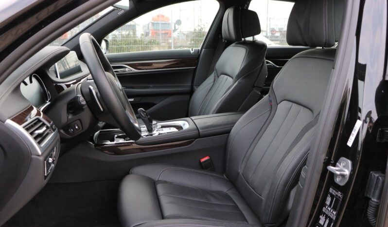 2016 BMW 730d xDrive M Sport full