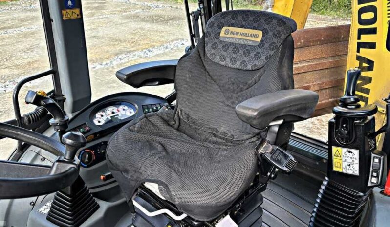 2017 New Holland Starrer Baggerlader B 115 C full